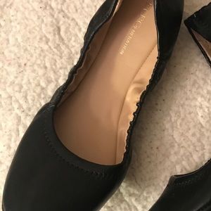 BcbgGeneration ballet flats
